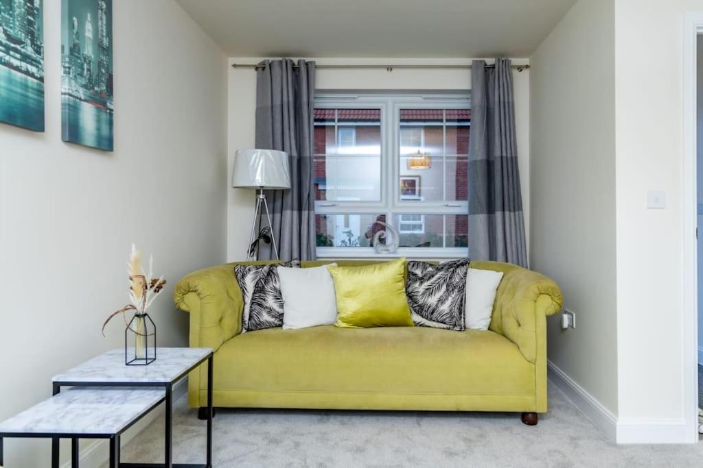 Cozy 3 Bed Sasha House In Beeston Nottingham Villa Exterior photo